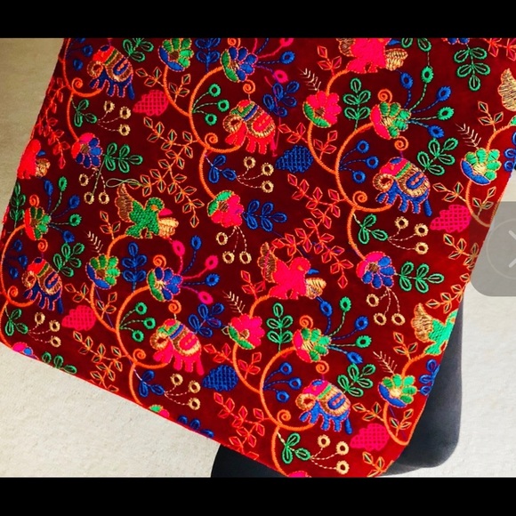 Handmade Embroided zipper tote bag - Picture 2 of 6